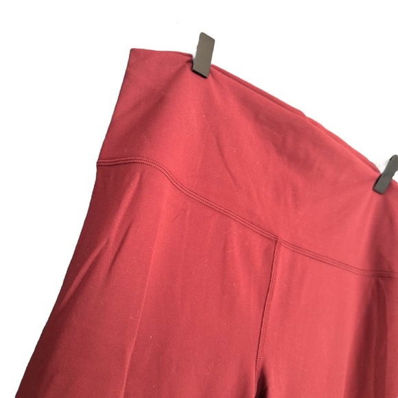 Women's Lululemon Burgundy Leggings - Picture 4 of 9